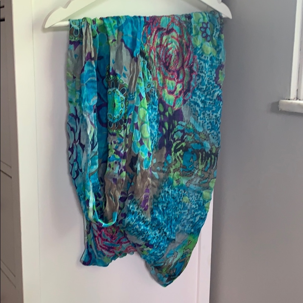 Blue and green Infinity scarf